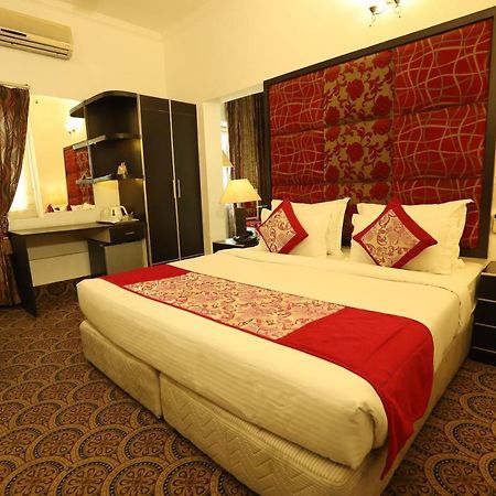 Hotel Capitol Hills - Greater Kailash Delhi Нью-Делі Екстер'єр фото