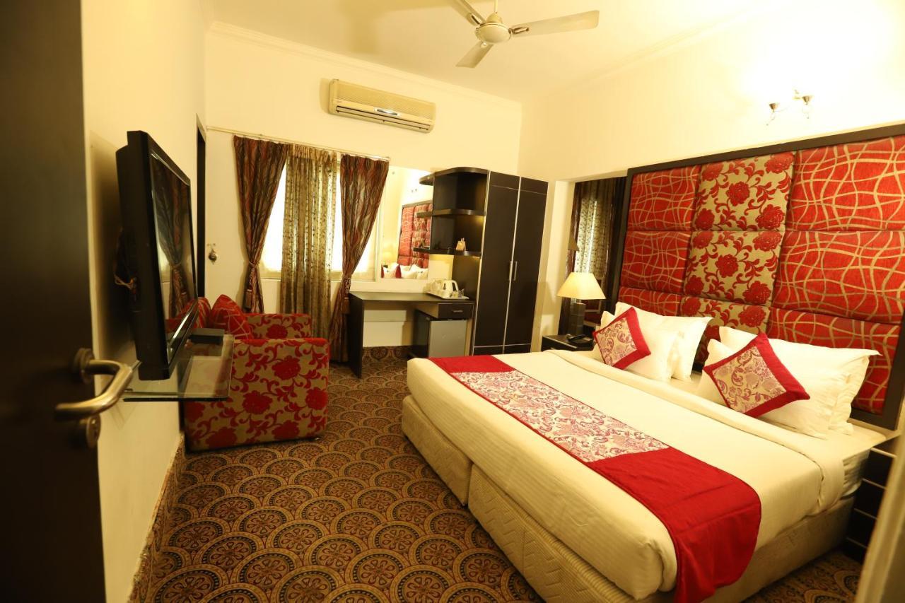 Hotel Capitol Hills - Greater Kailash Delhi Нью-Делі Екстер'єр фото