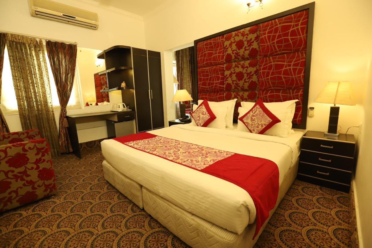 Hotel Capitol Hills - Greater Kailash Delhi Нью-Делі Екстер'єр фото