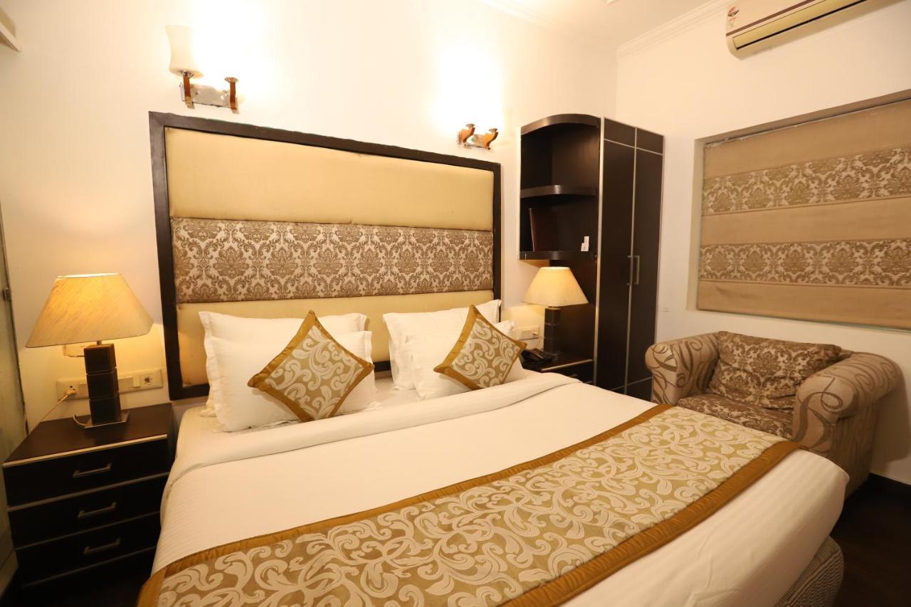 Hotel Capitol Hills - Greater Kailash Delhi Нью-Делі Екстер'єр фото